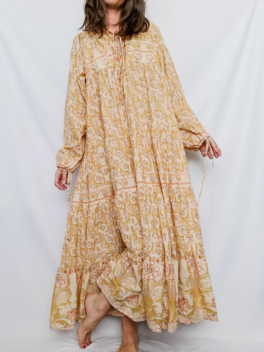 TEN TEWLVE. Vestido mostaza flores T.10/12 (m/l)