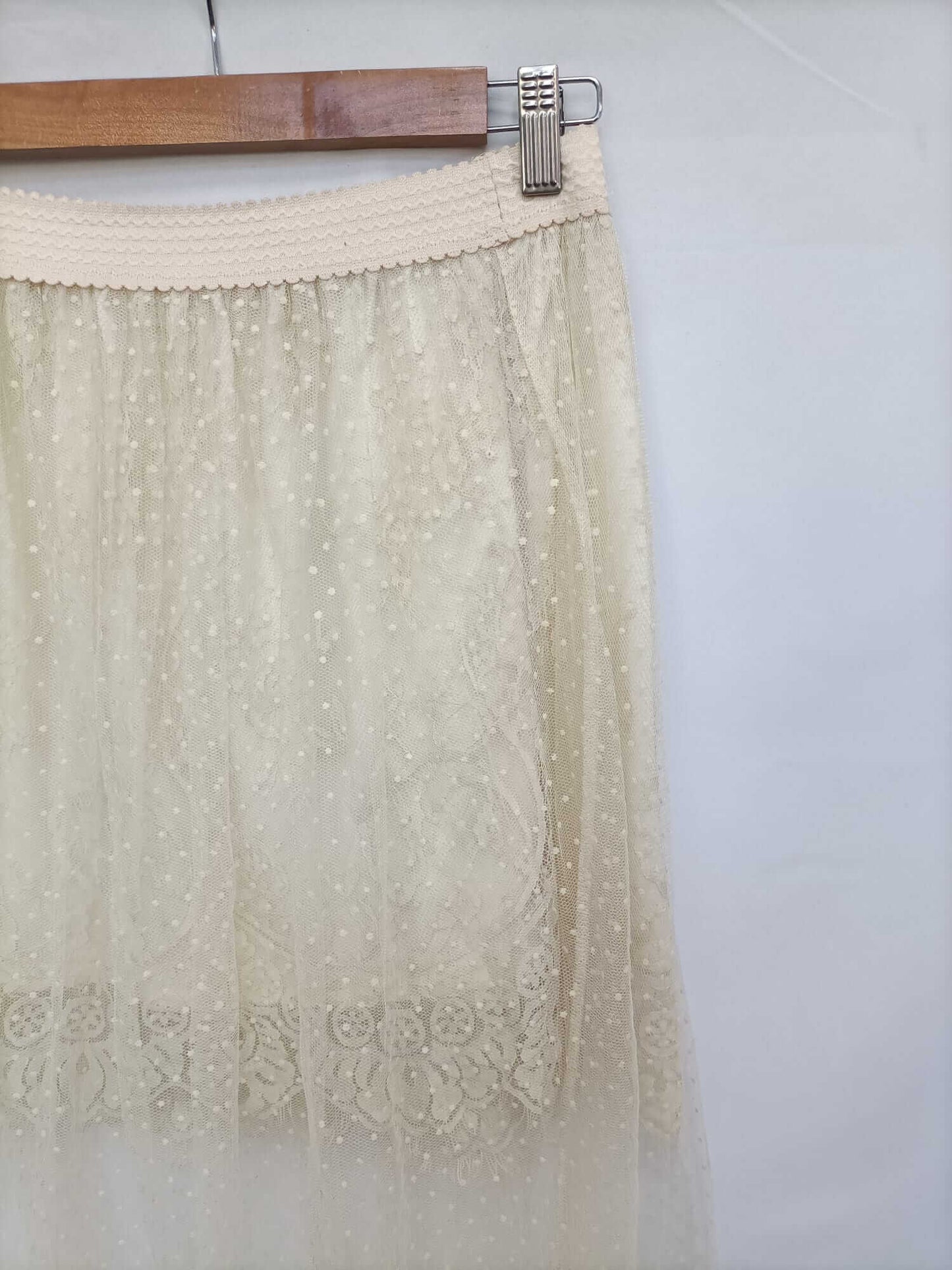 OTRAS. Falda midi tull Tu