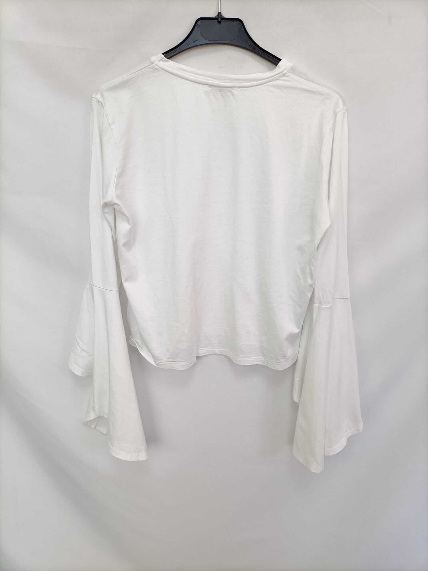ZARA. Camiseta blanca mangas T.s