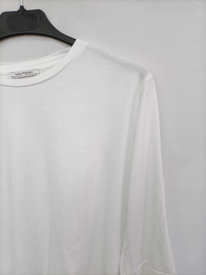 ZARA. Camiseta blanca mangas T.s