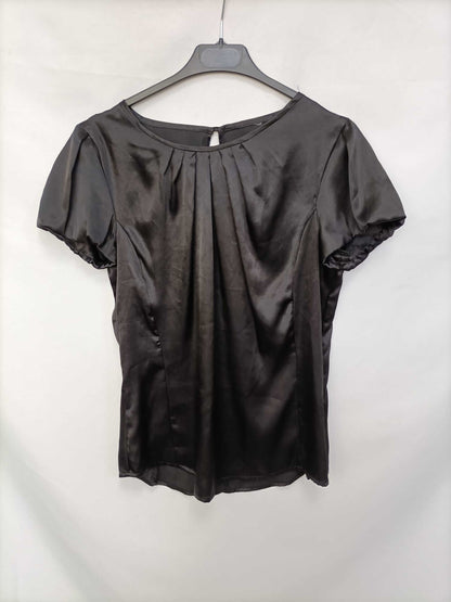 OTRAS. Blusa negra satinada Tu (s/m)