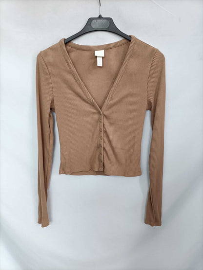 H&M. Top canalé camel T.xs