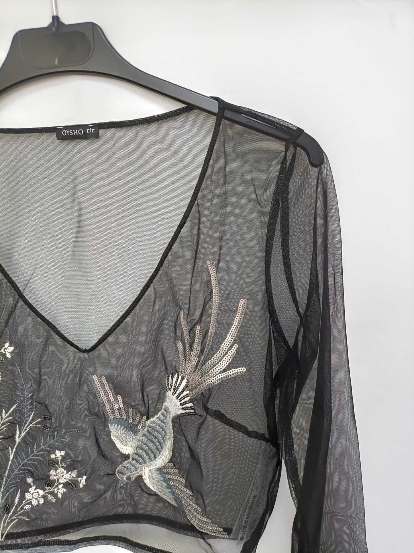 OYSHO. Top negro borddado T.m