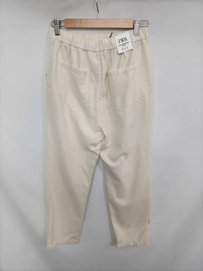 ZARA. Pantalón beige algodón T.xs