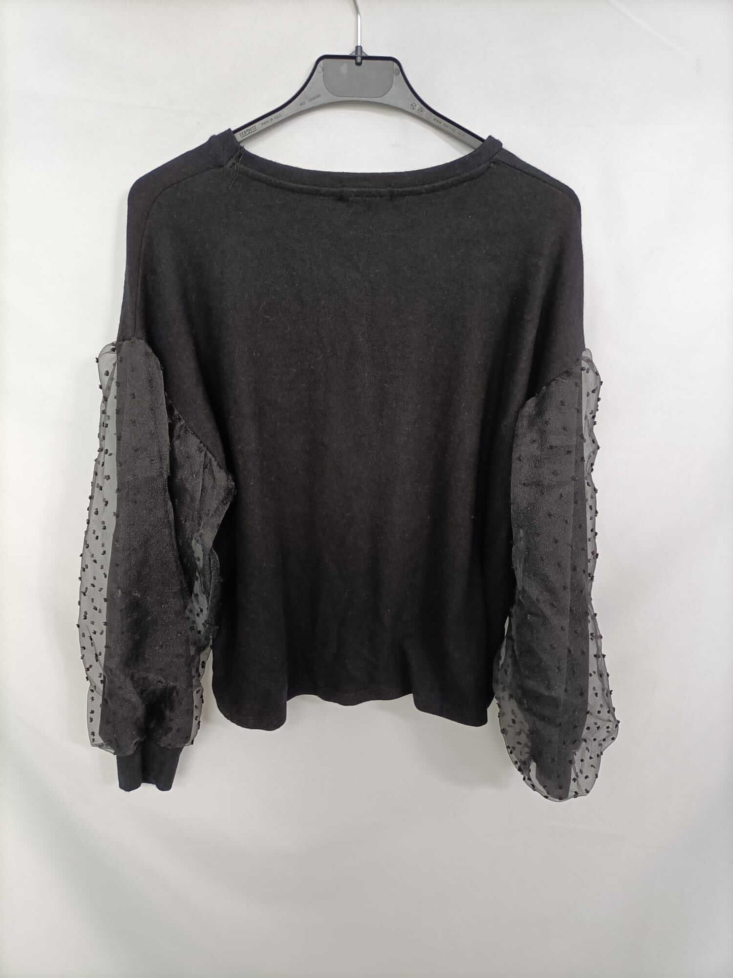 STRADIVARIUS. Ts plumeti sleeves sweater
