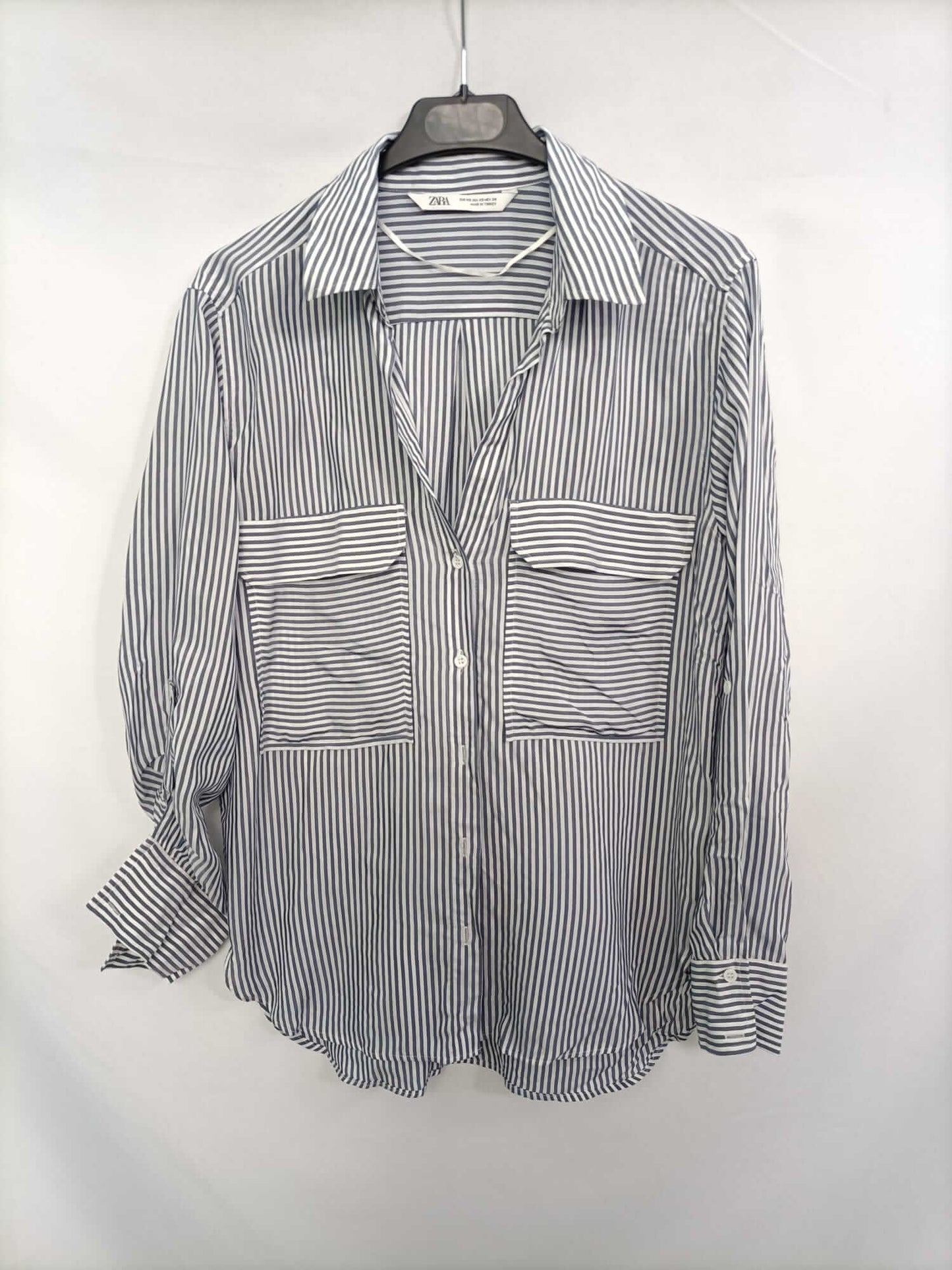 ZARA. Blusa fluida rayas T.xs