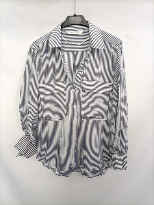 ZARA. Blusa fluida rayas T.xs