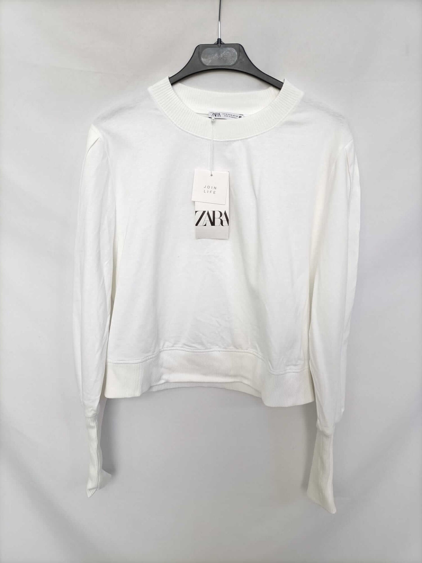 ZARA. Sudadera blanca T.m