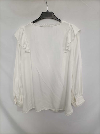 ZARA. Blusa blanca volantes T.s