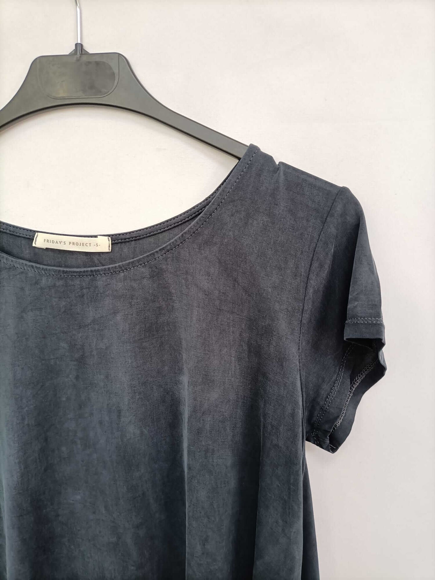 FRIDAY'S PROJECT. Camiseta azul oscuro T.s