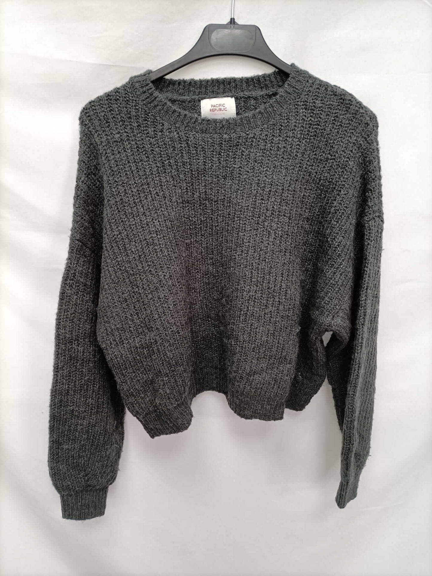 PULL&amp;BEAR. Short grey Tm sweater