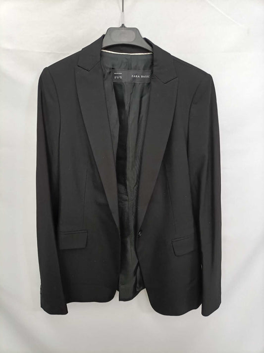 ZARA.Blazer negra T.36