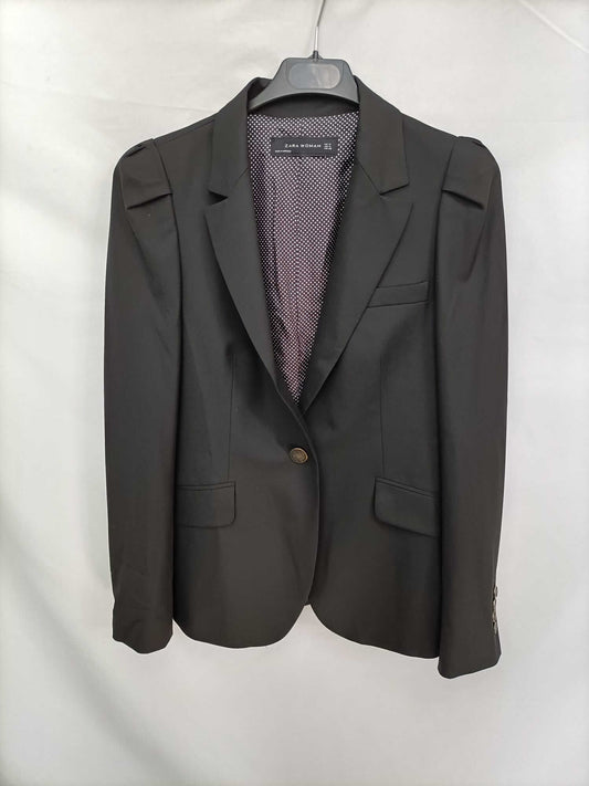 ZARA.Blazer negra vestir T.m