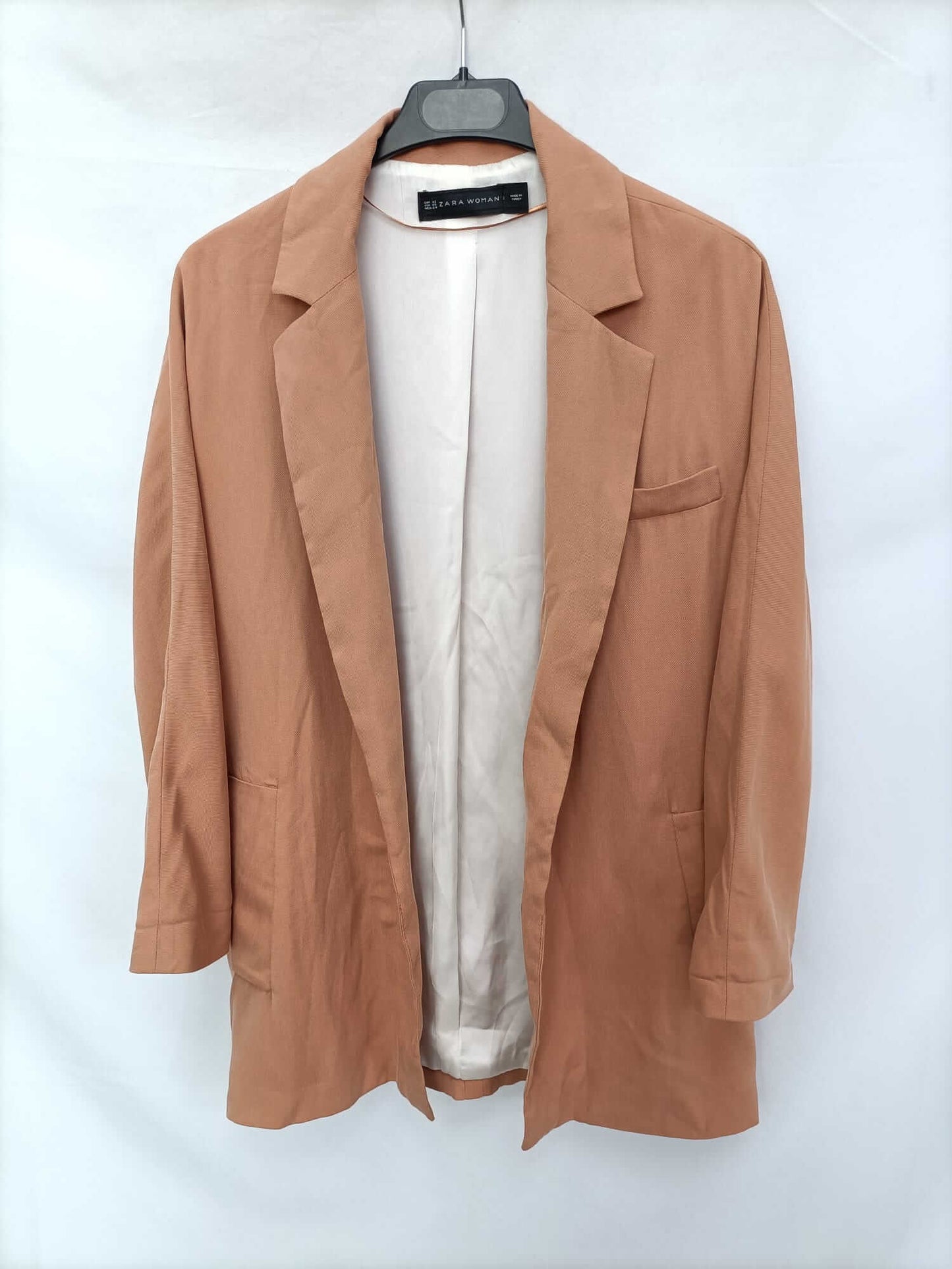 ZARA. Pastel orange blazer T.xs