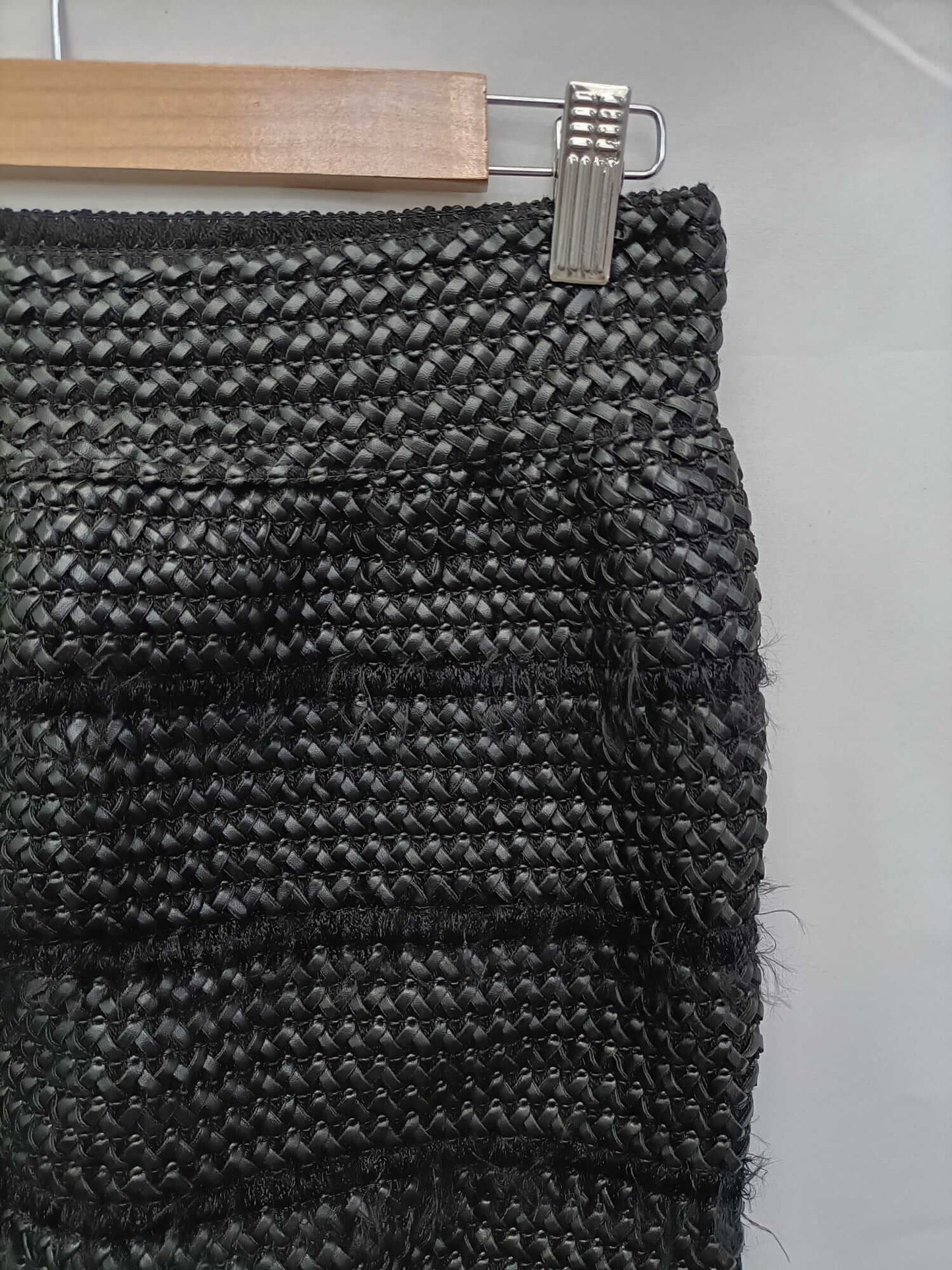 OTRAS.Falda ajustada negra T.s/m