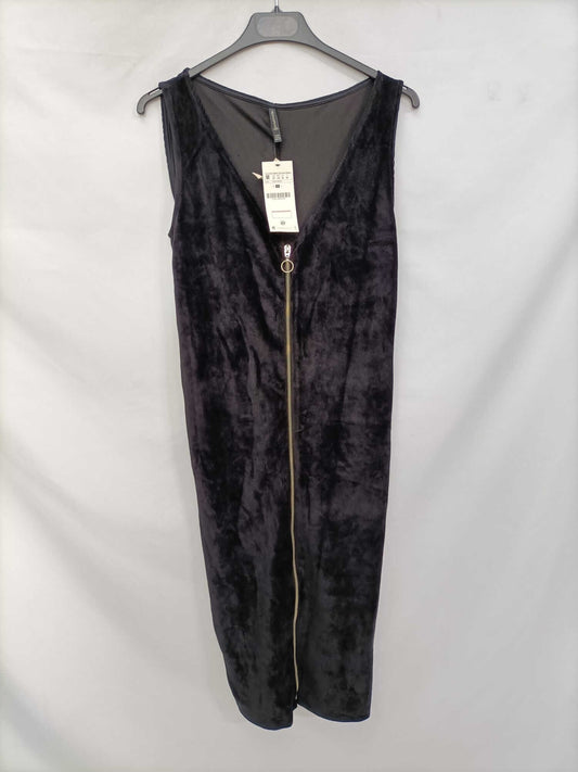 STRADIVARIUS.Black micro corduroy dress TL