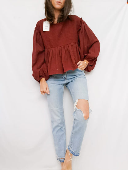 PULL&BEAR. Blusa burdeos fluida T.s