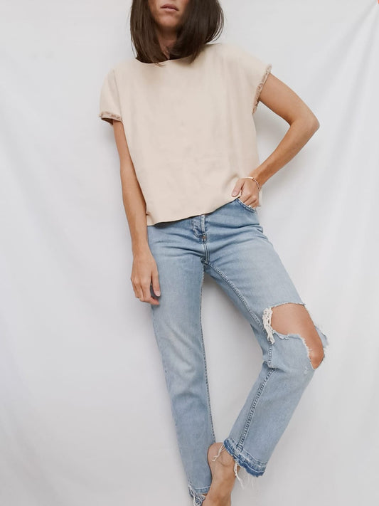 MANGO. Camiseta beige antelina T.m