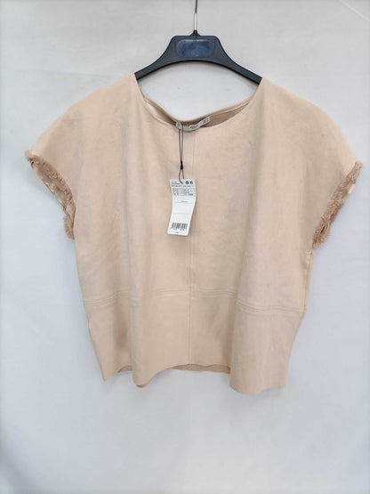 MANGO. Camiseta beige antelina T.m