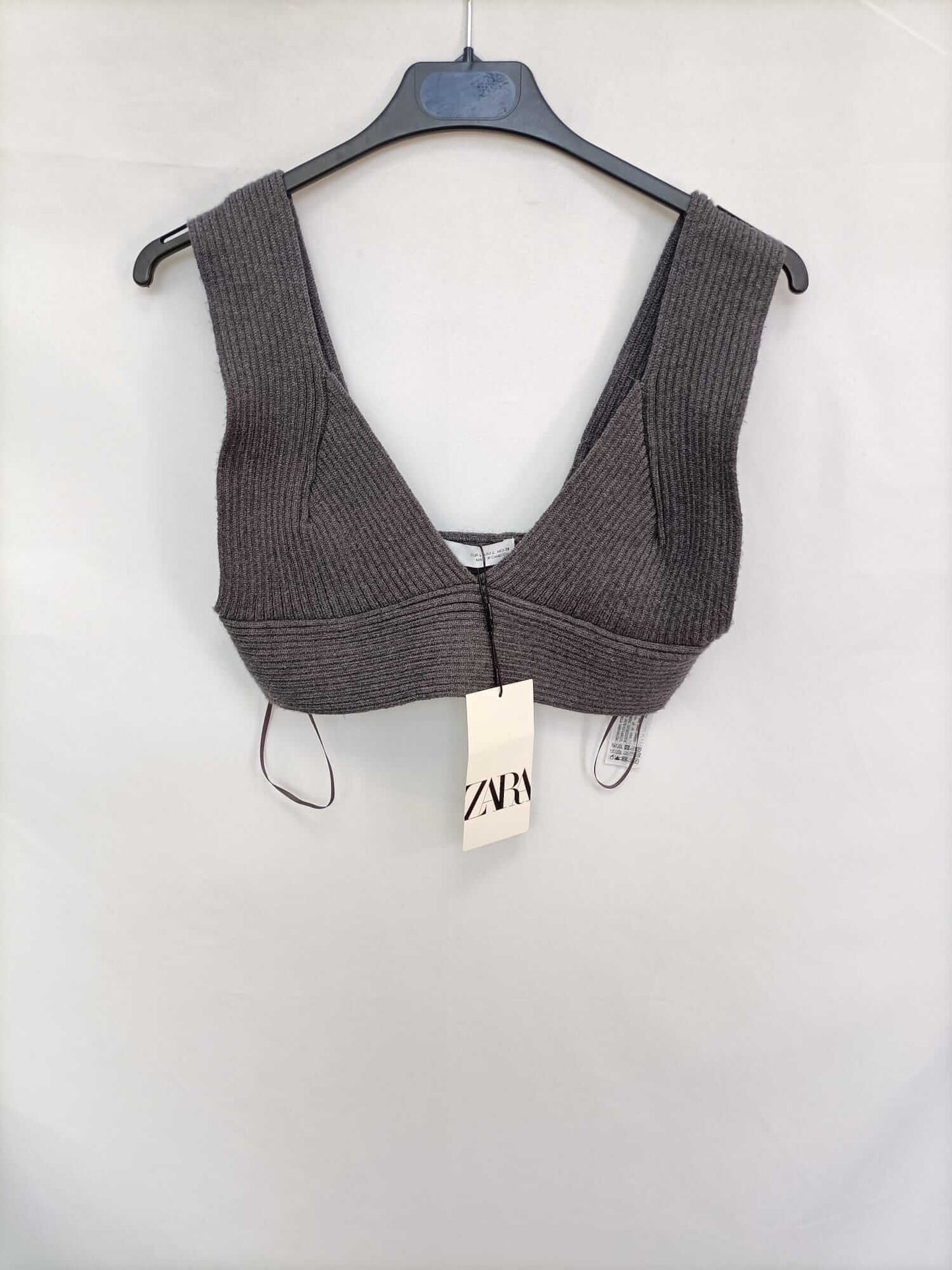 ZARA. Croptop punto gris T.l