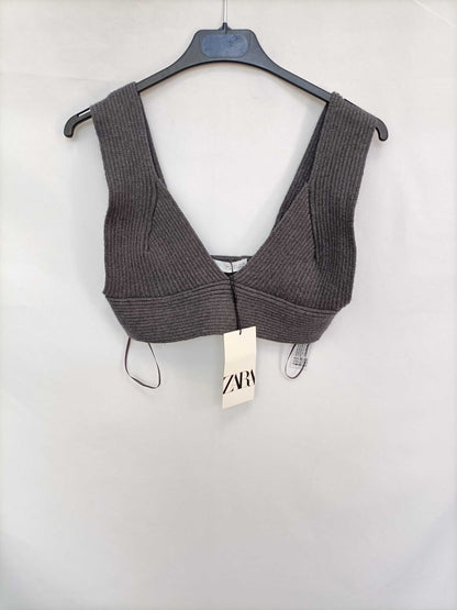 ZARA. Croptop punto gris T.l