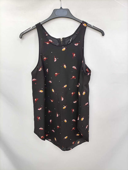 STRADIVARIUS. Top negro pájaros T.s