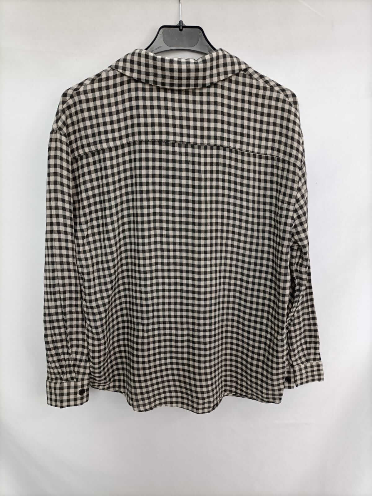 MANGO. Beige and black gingham blouse Ts
