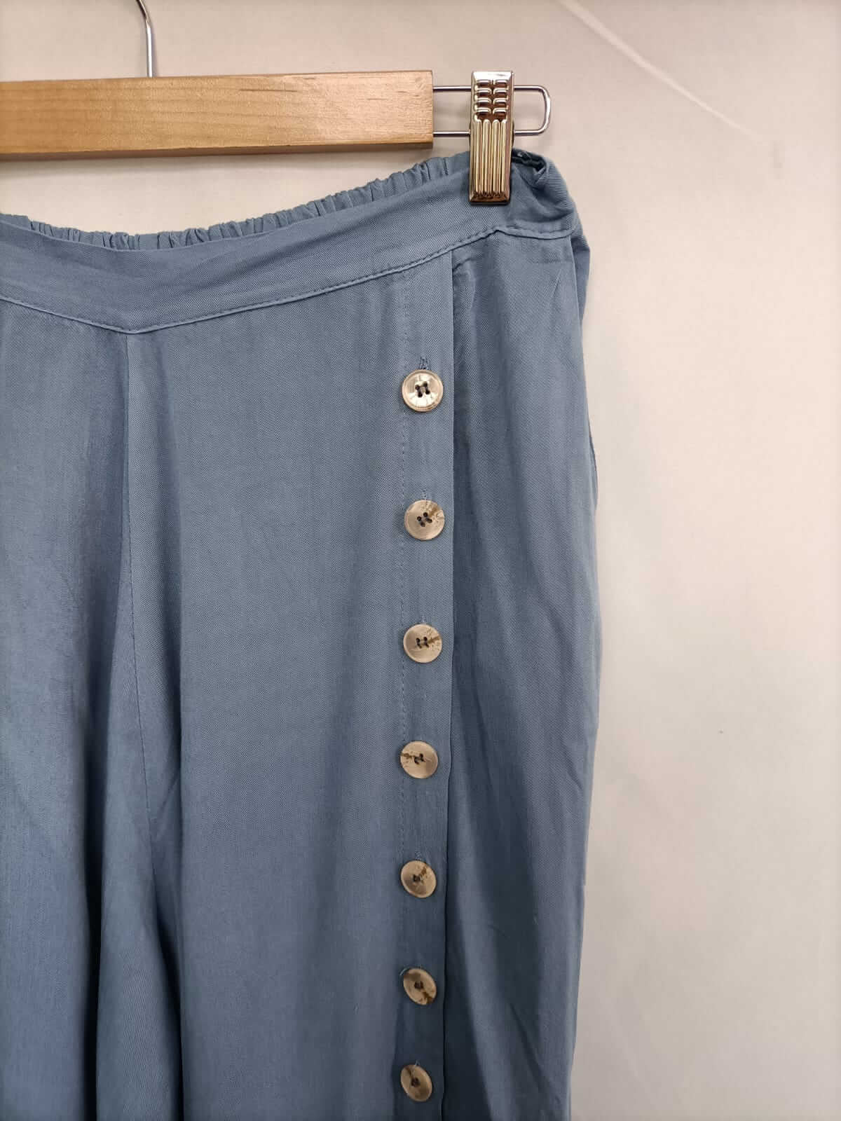 OTRAS. Pantalón culotte azul botones T.u (m/l)