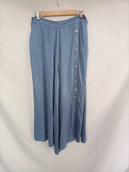 OTRAS. Pantalón culotte azul botones T.u (m/l)