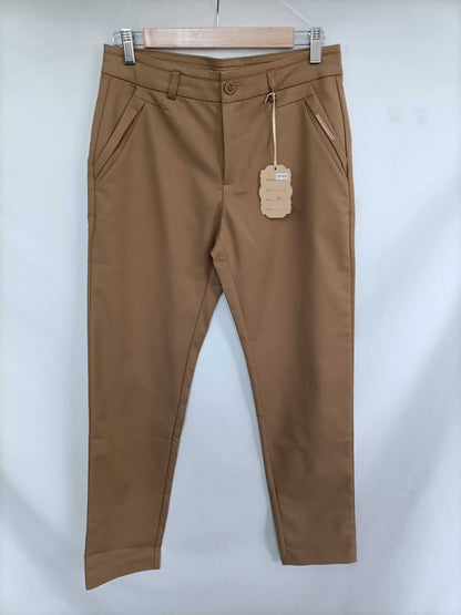 OTRAS. Pantalón chino camel T.m