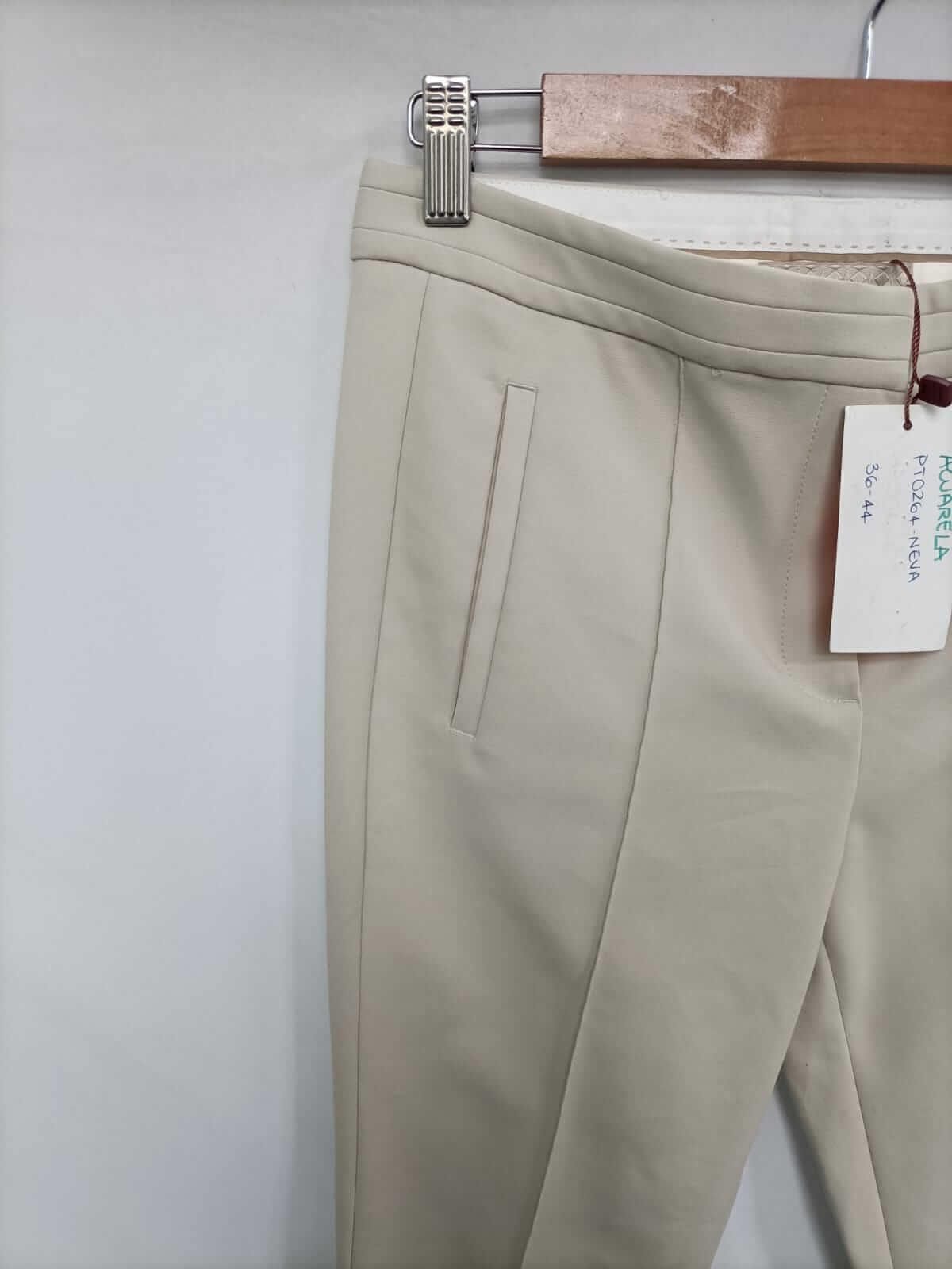 TRUCCO. Beige chino trousers size 38