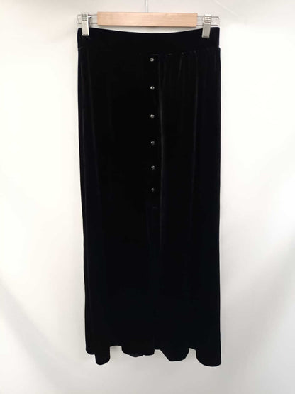OTRAS. Falda midi terciopelo negro T.u (s/m)