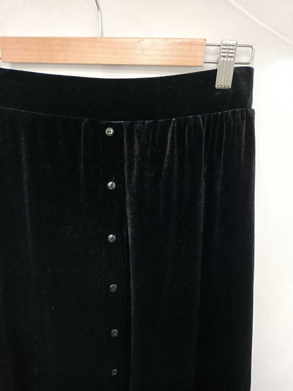 OTRAS. Falda midi terciopelo negro T.u (s/m)