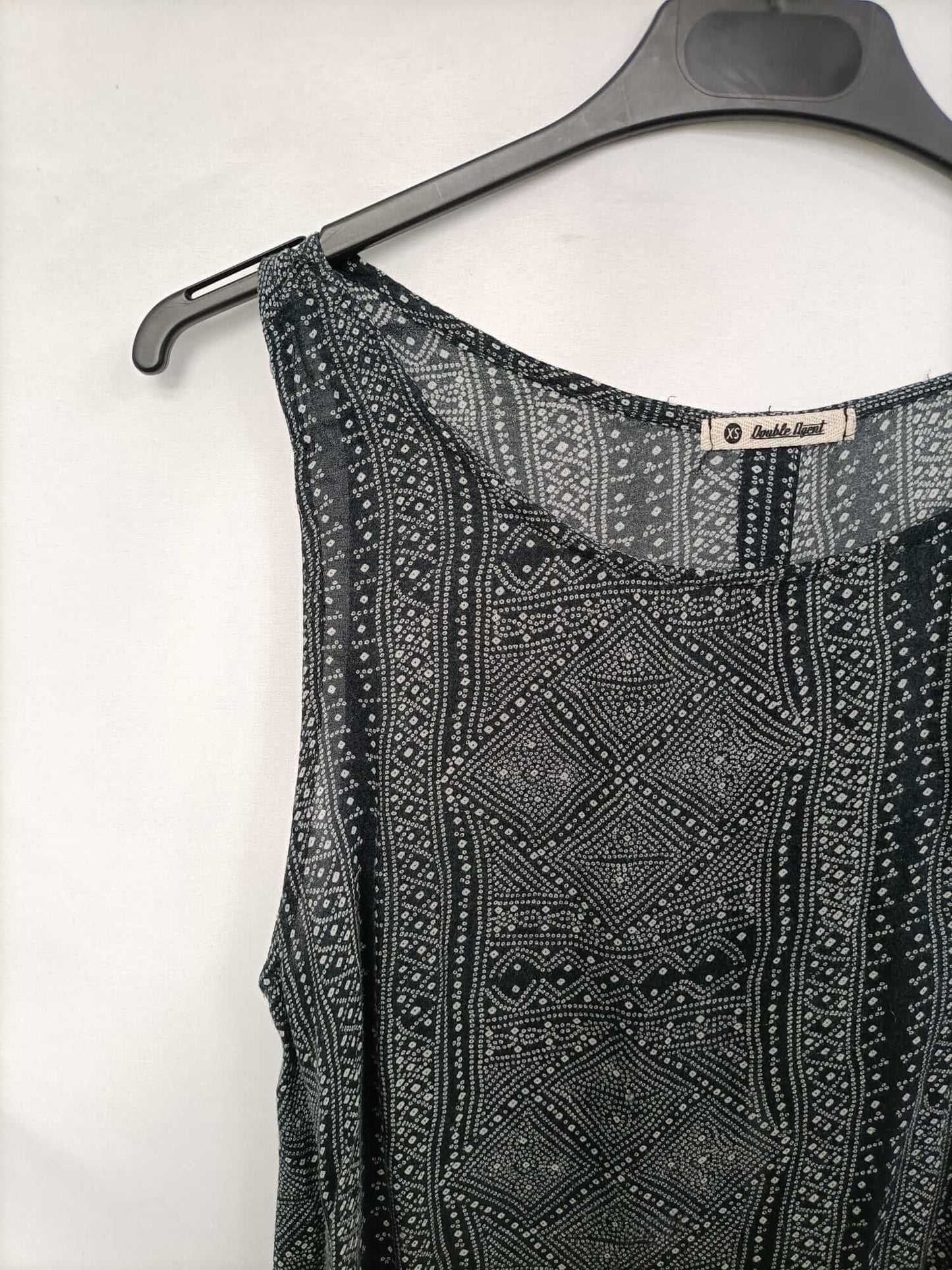 DOUBLE AGENT. Top negro étnico T.xs