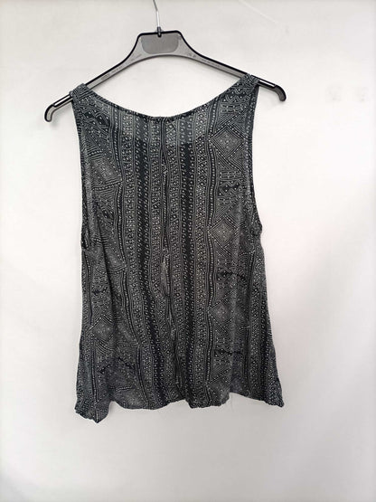 DOUBLE AGENT. Top negro étnico T.xs