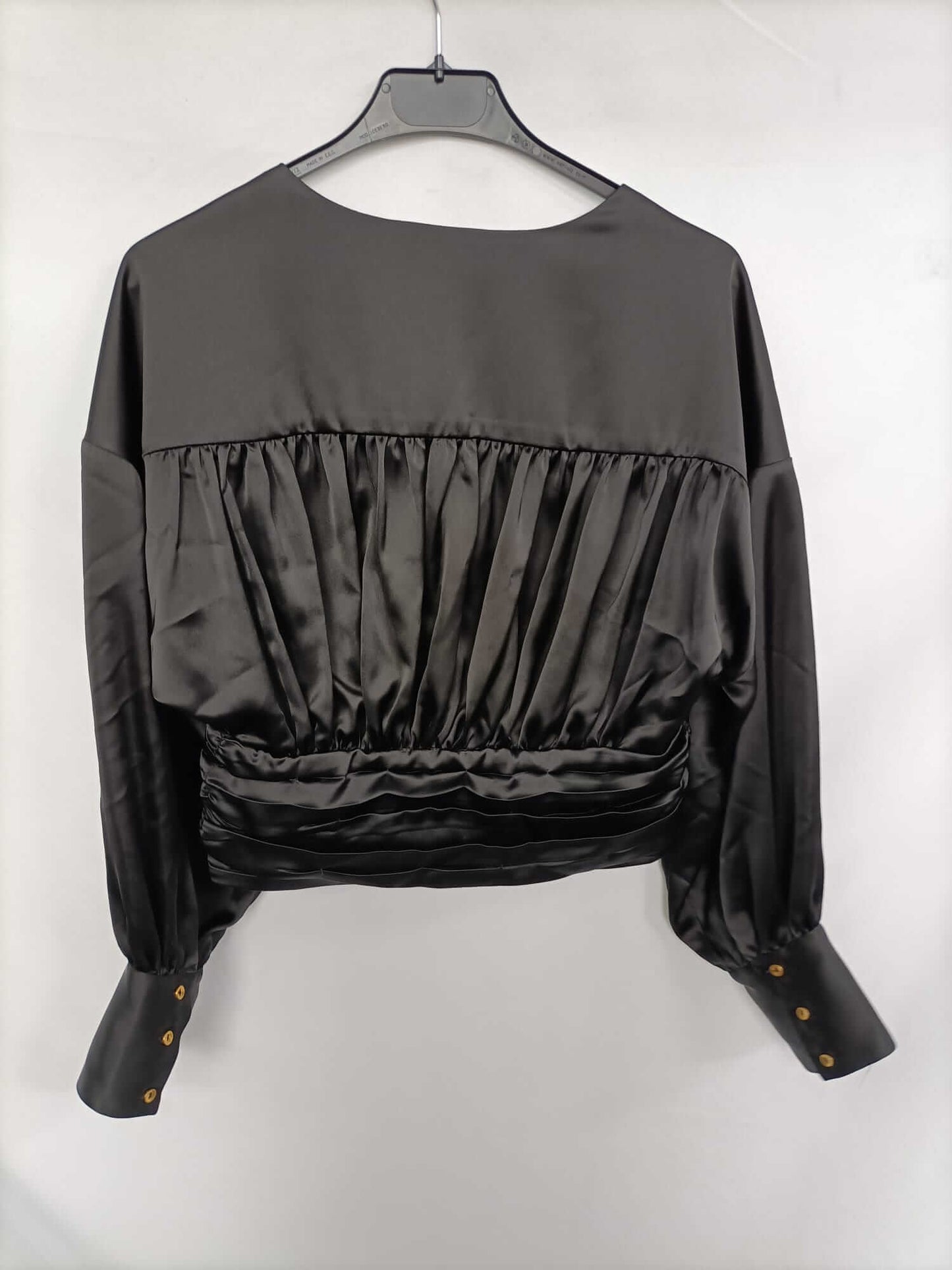 NUTKA STUDIOS. Top negro satinado T.m