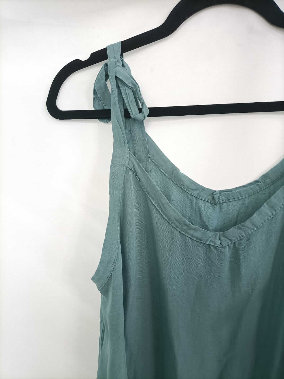OTRAS. Top verde agua tu (m/l)