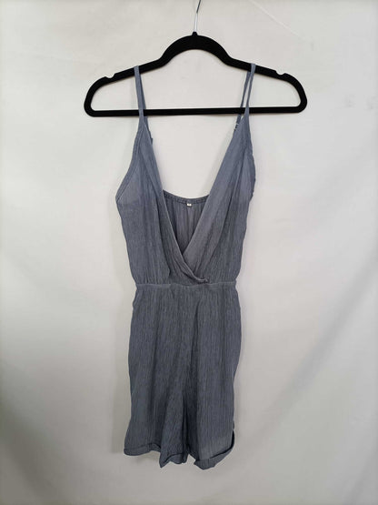 OTRAS. Mono gris plisado T.s