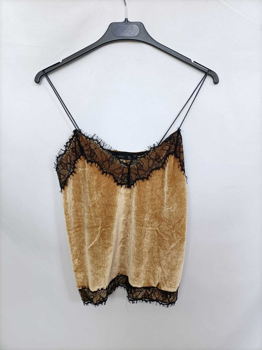 BERSHKA. Top terciopelo lencero T.xs