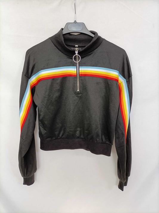 OTRAS. Sudadera negro colores T.s