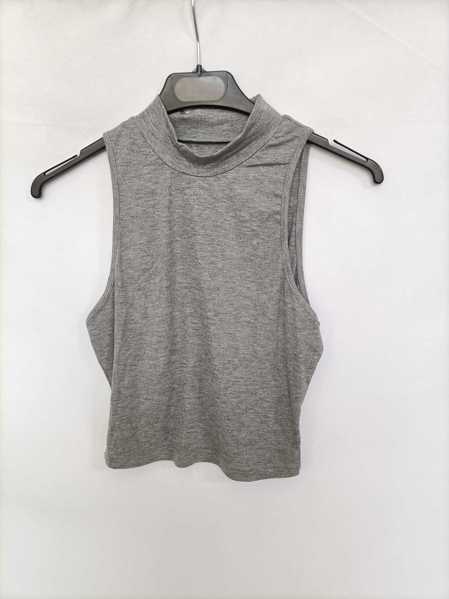 SHEIN. Top gris cuello perkins T.s