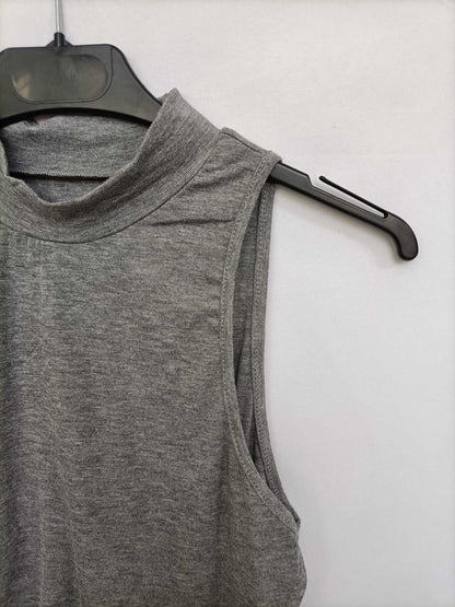 SHEIN. Top gris cuello perkins T.s