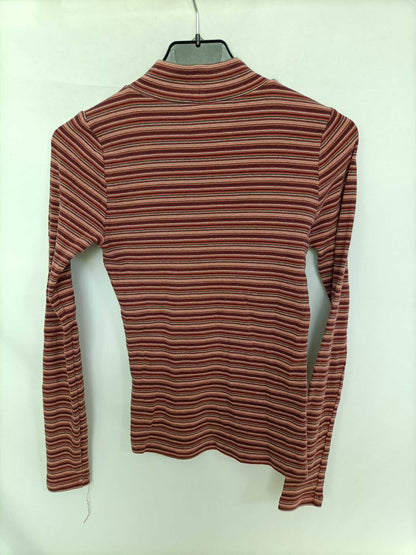 HOLLISTER. Camiseta rayas T.s