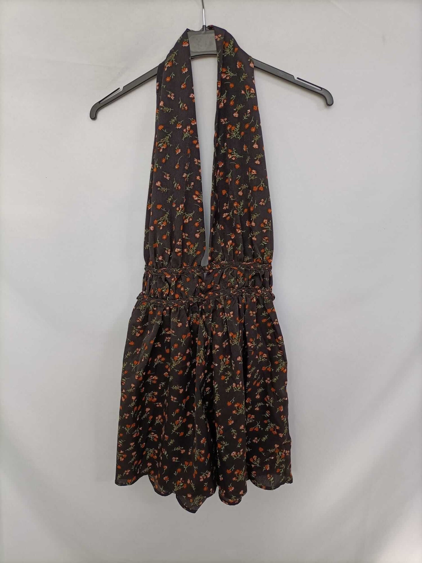 SHEIN. Mono negro flores T.s