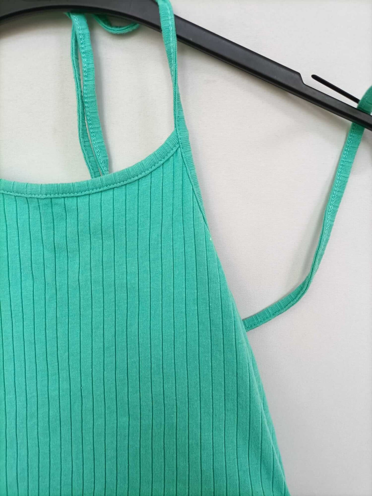 SHEIN. Croptop verde canalé T.s