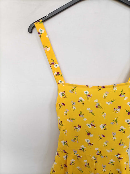 SHEIN. Mono largo culotte flores T.s