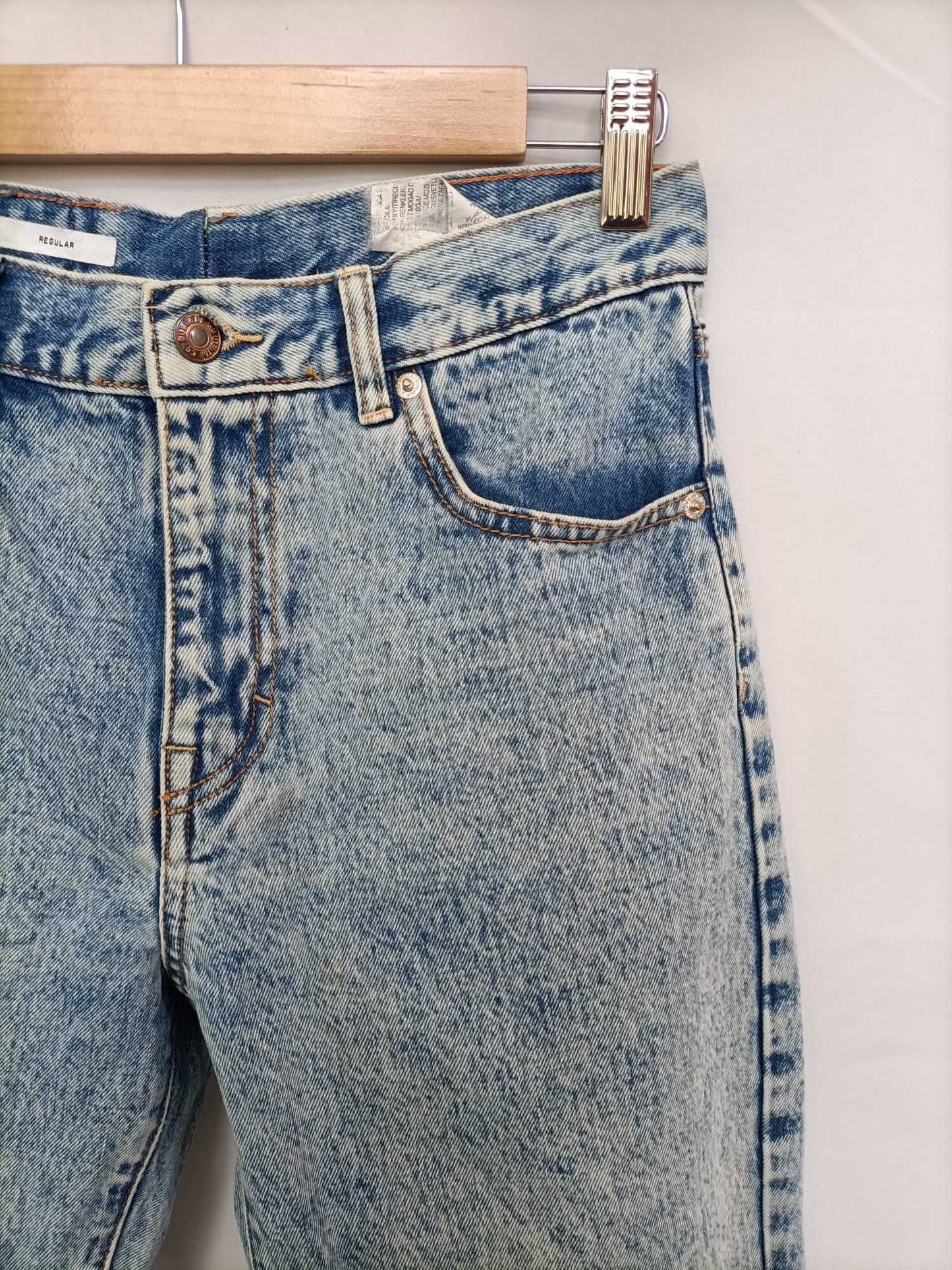 PULL&BEAR. Pantalón vintage T.36