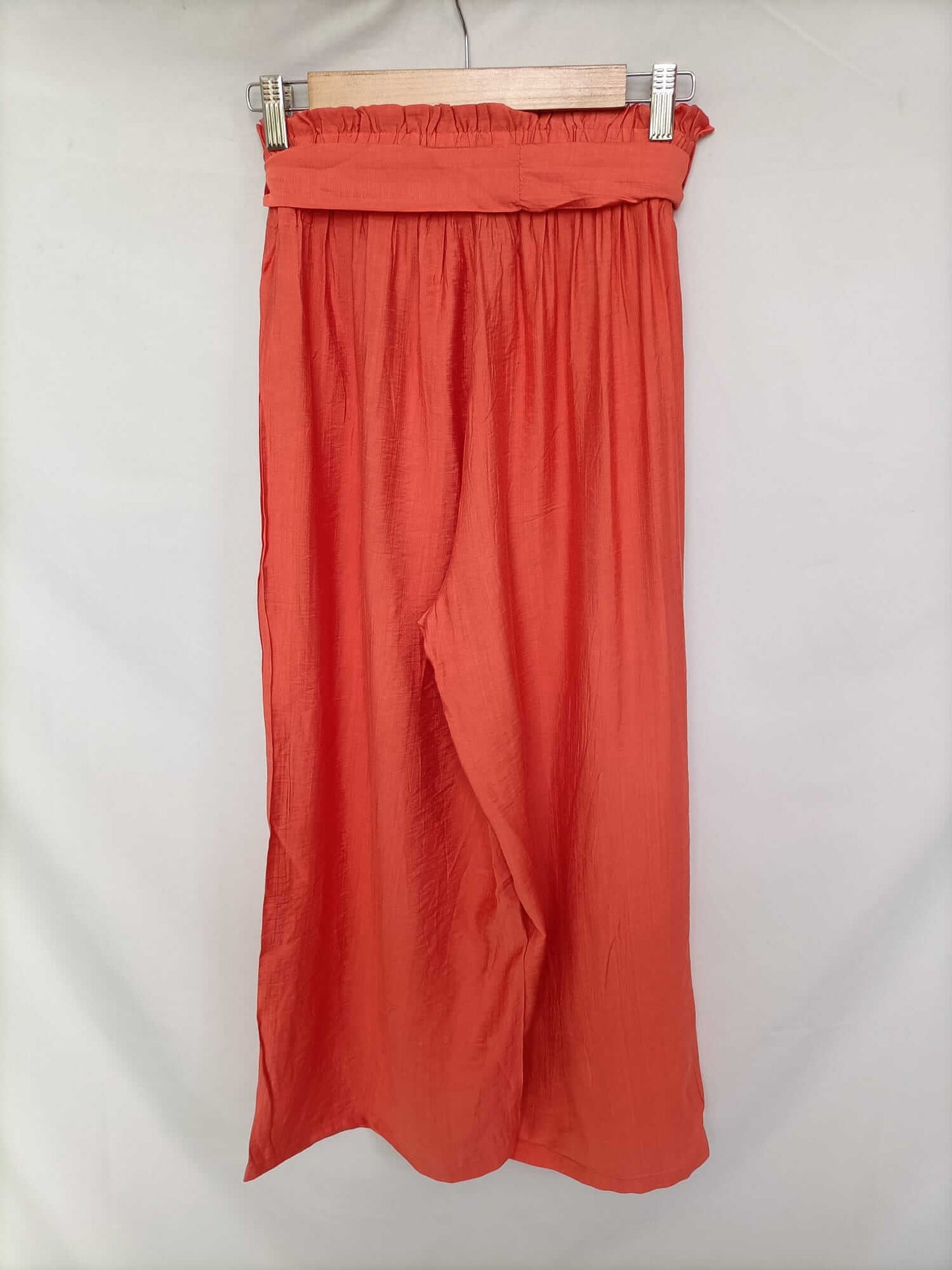 SHEIN. Pantalón culotte fluido coral T.s