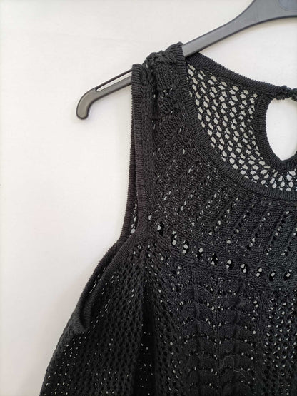 JESSICA SIMPSON. Black sweater with shoulders Tm