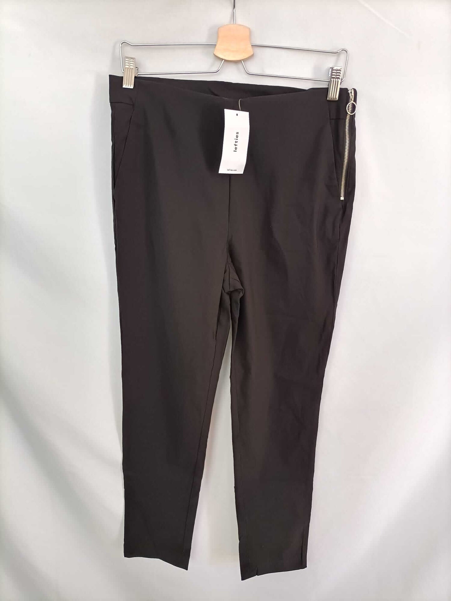 LEFTIES. Black Lycra pants, size XL